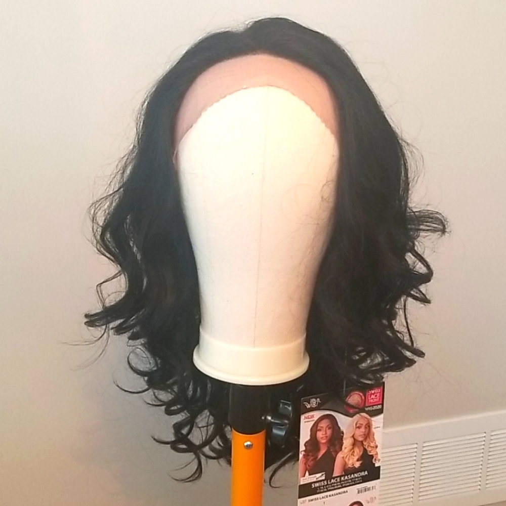 NWT  beautiful lace front wig with large curls